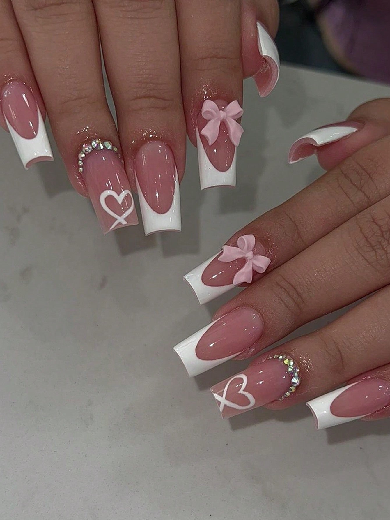Women’s Romantic Pink Press-On Nails