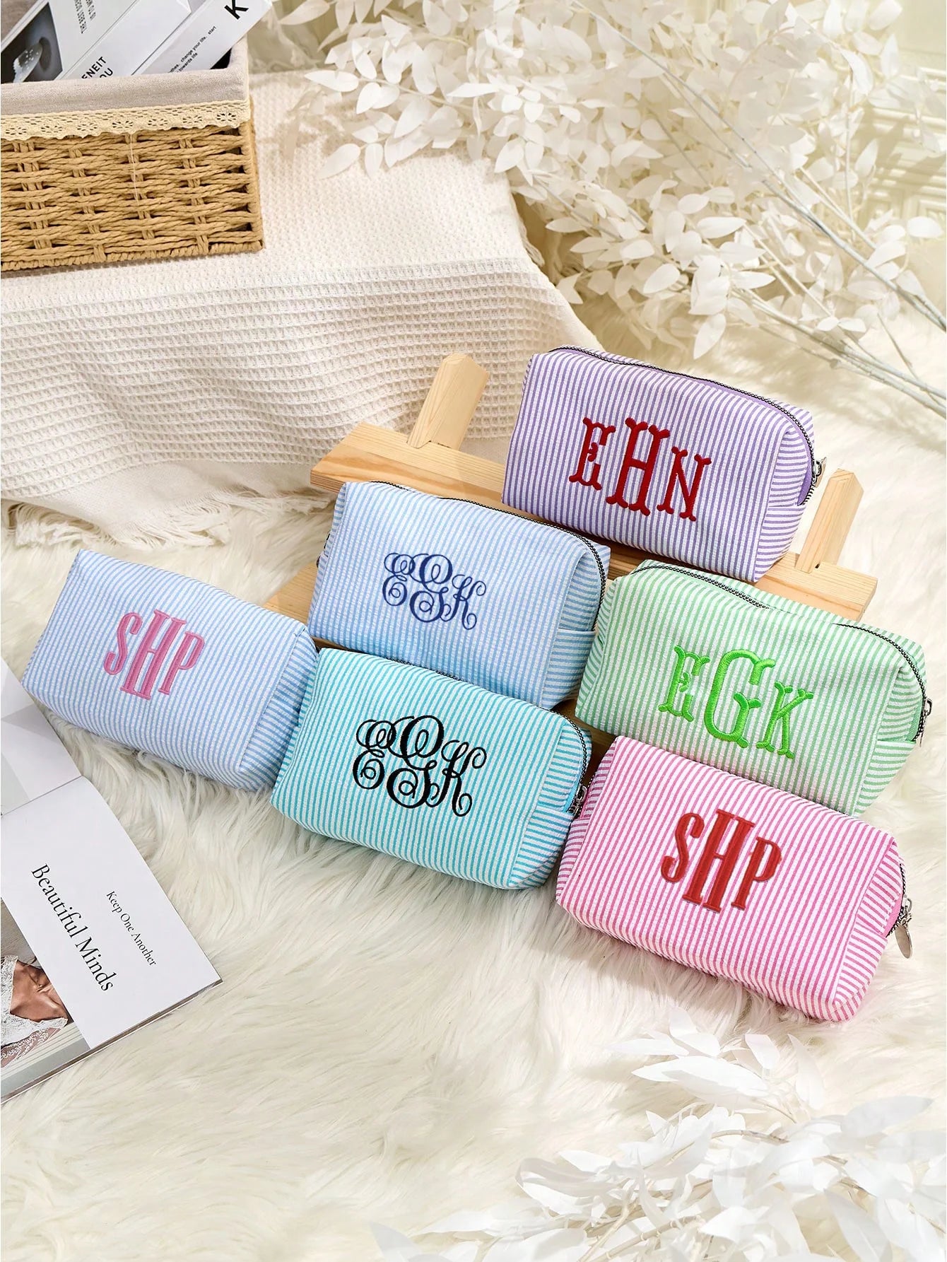 Women’s Personalized Embroidered Makeup Bag