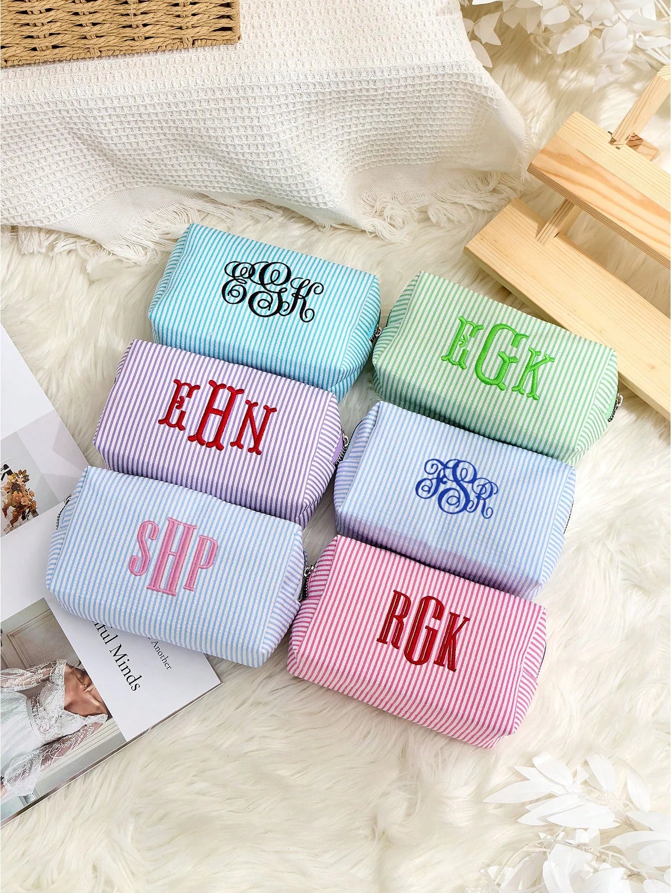 Women’s Personalized Embroidered Makeup Bag