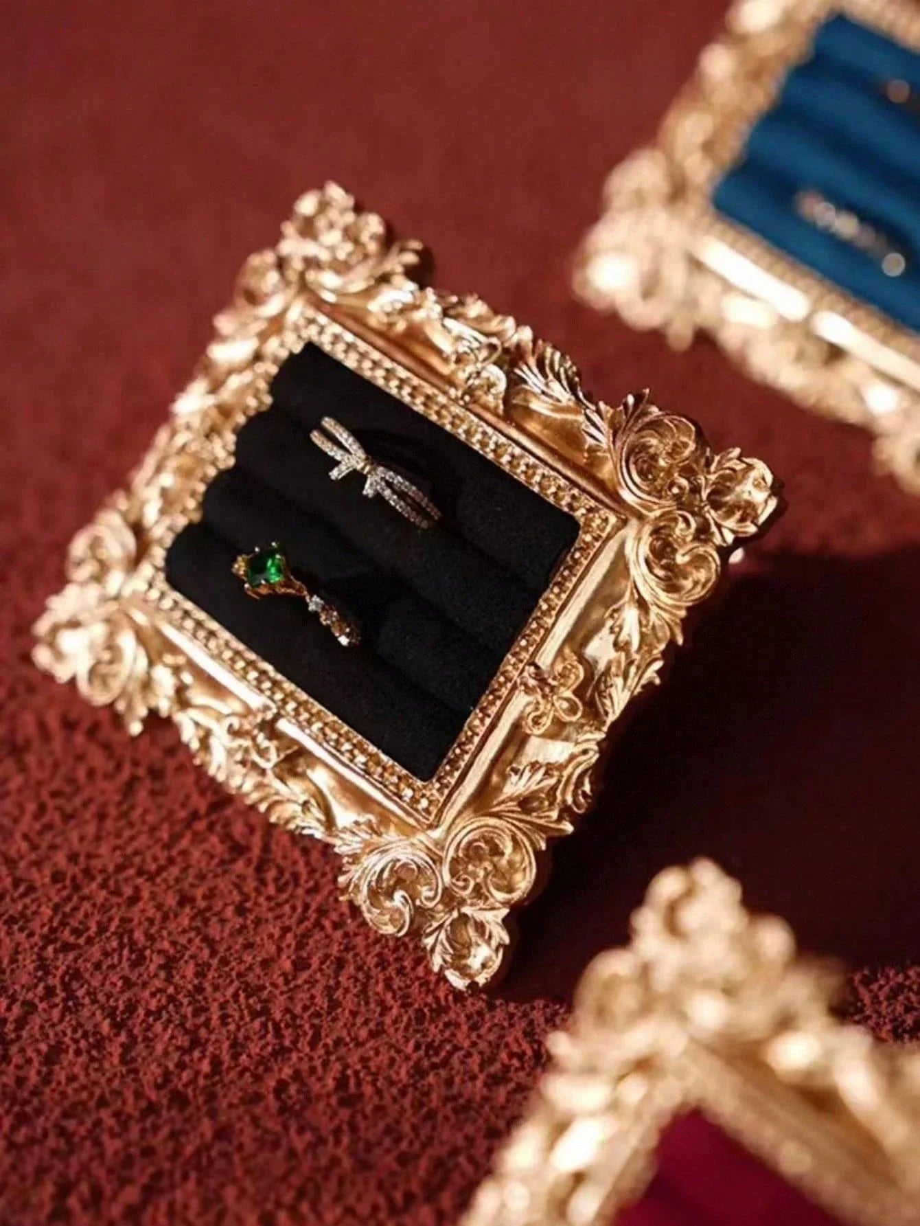ROMWE Goth Vintage Jewelry Display