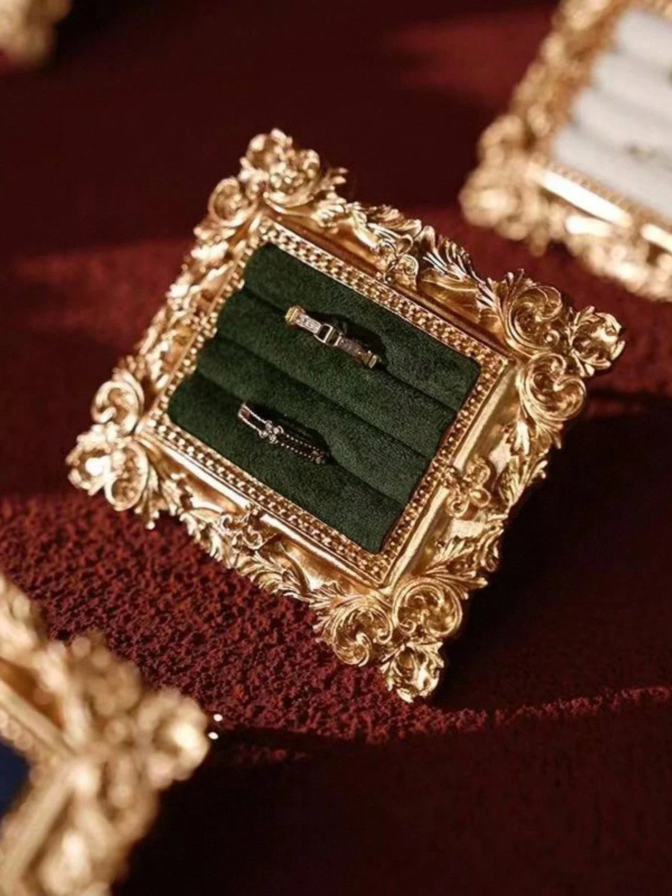 ROMWE Goth Vintage Jewelry Display