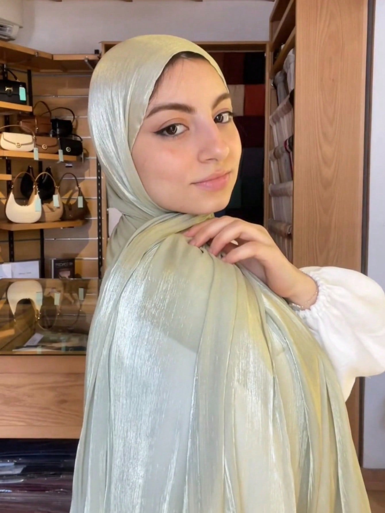 Women’s Silk Island Headscarf